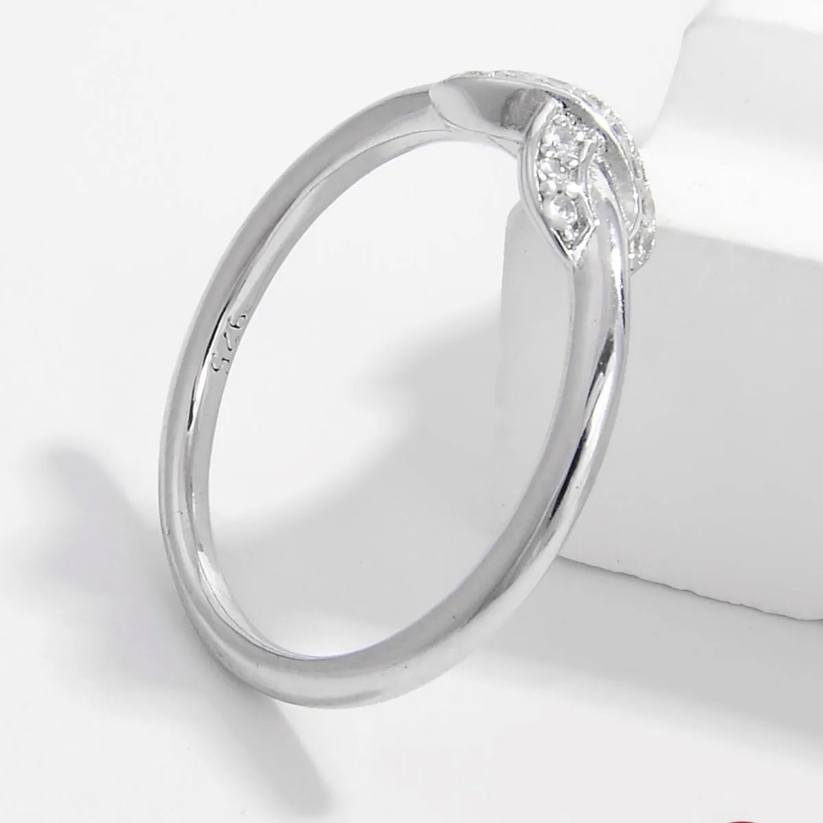 925 Sterling Silver Zircon Geometric Ring